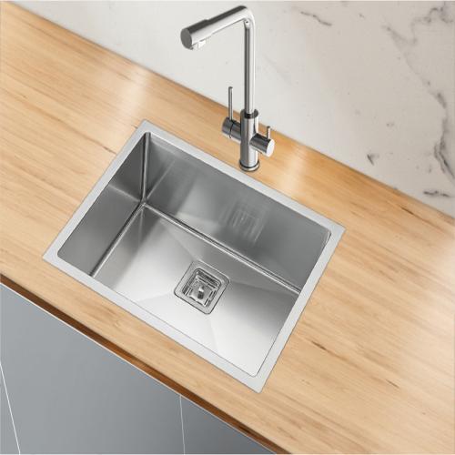 Signature Attire Kitchen Sinks